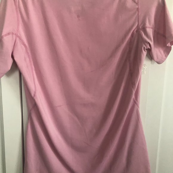 Nike workout shirt - Picture 2 of 3